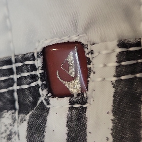 Quiksilver boardshorts - Picture 5 of 8